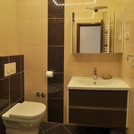 Deluxe & Sarella Appartement *