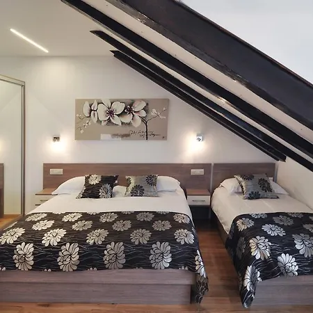 디럭스 아파트&룸스 사렐라 * 스플리트