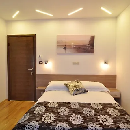 아파트 디럭스 아파트&룸스 사렐라 스플리트