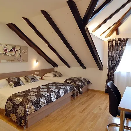 디럭스 아파트&룸스 사렐라 아파트 스플리트