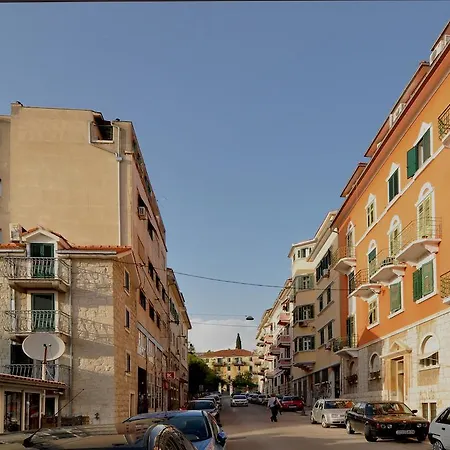 디럭스 아파트&룸스 사렐라 스플리트